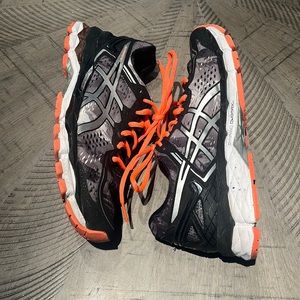 Women’s Asics kayano 22 sneakers